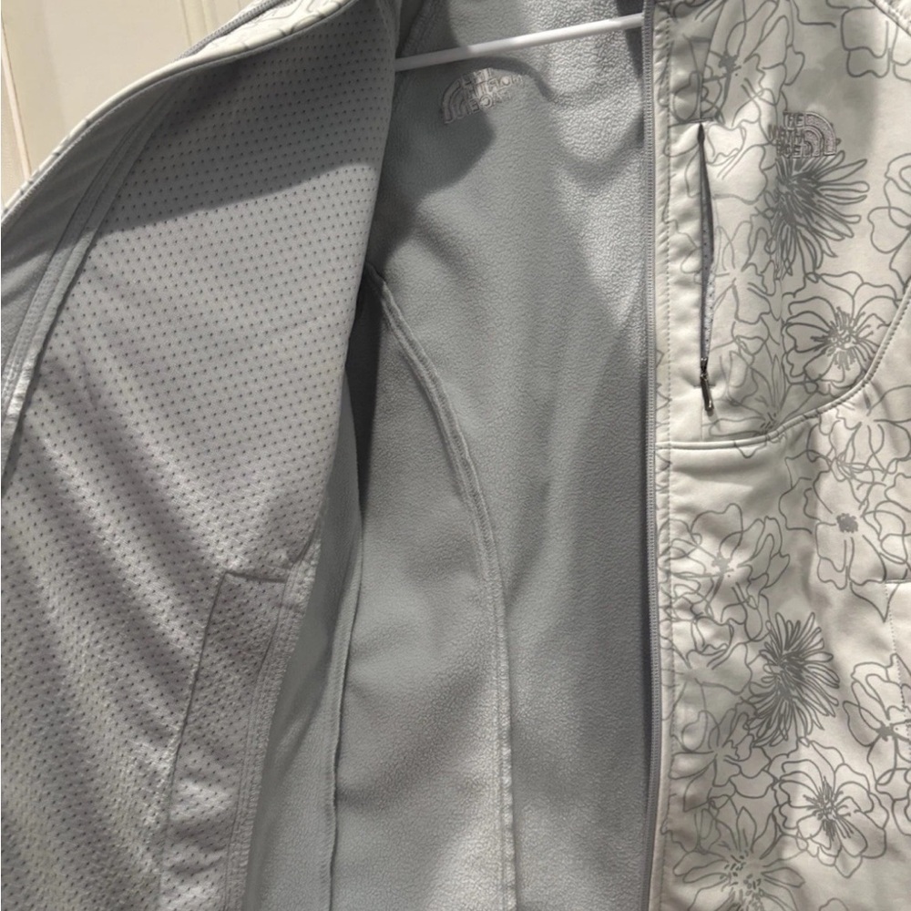 The North Face Women's Floral White Gray Jacket - Picture 4 of 7